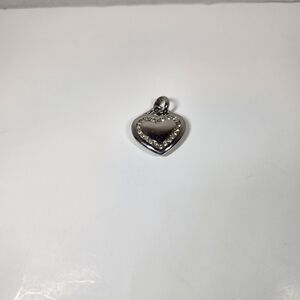 Chic Silver Heart Necklace